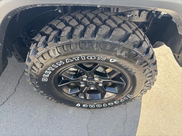 new 2025 Jeep Gladiator car, priced at $52,695