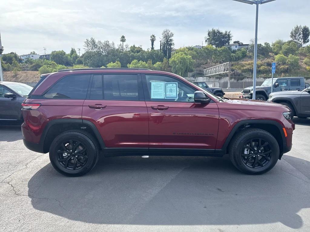 used 2024 Jeep Grand Cherokee car, priced at $34,990