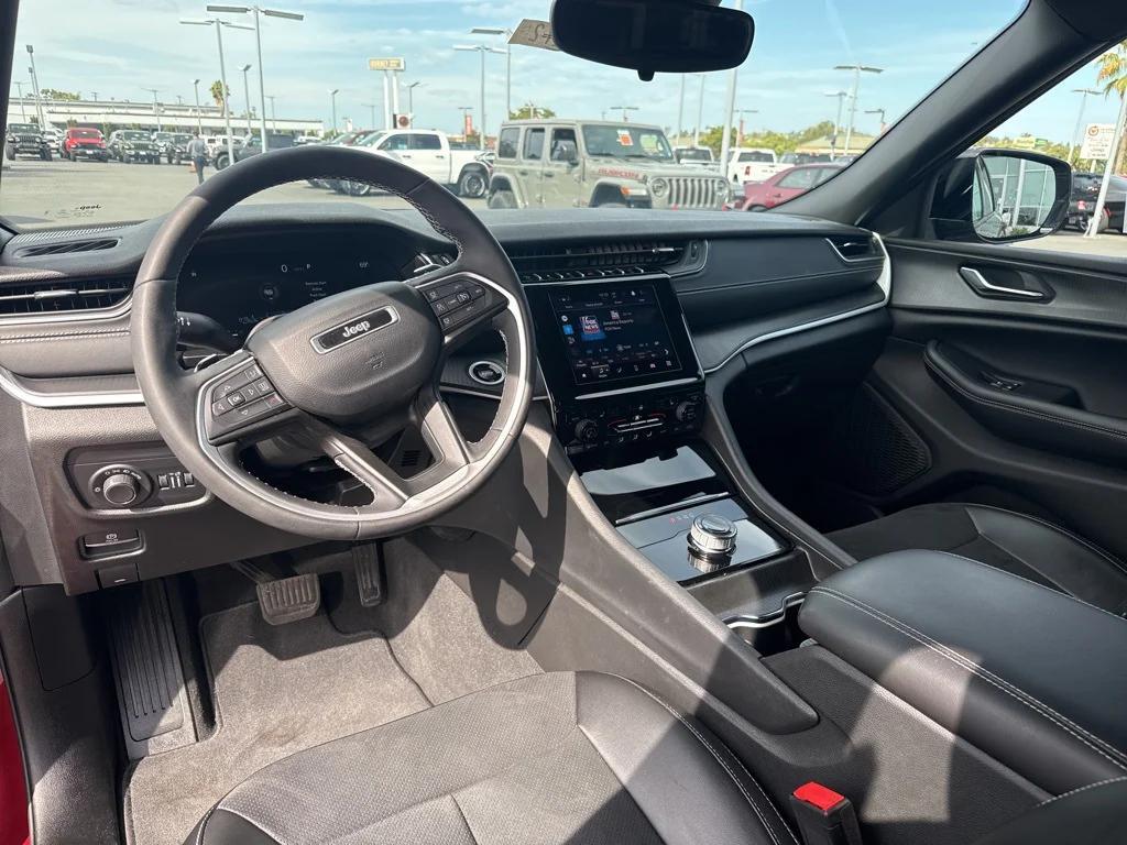 used 2024 Jeep Grand Cherokee car, priced at $34,990