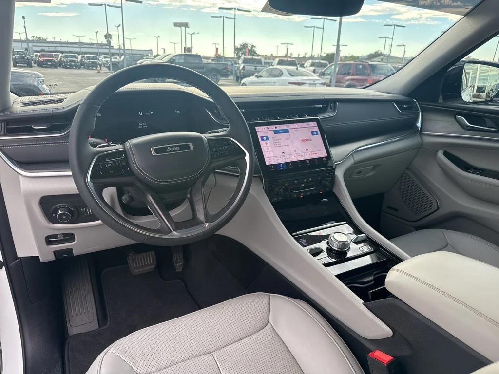used 2023 Jeep Grand Cherokee car, priced at $39,990