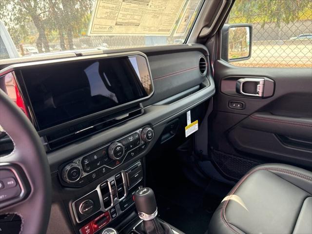 new 2025 Jeep Wrangler car, priced at $68,640