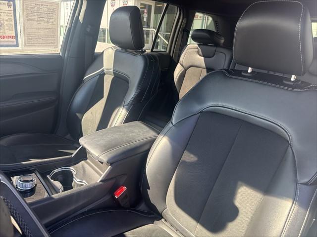 used 2024 Jeep Grand Cherokee car, priced at $38,990