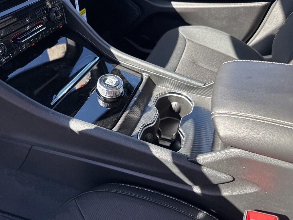 new 2025 Jeep Grand Cherokee car, priced at $41,375