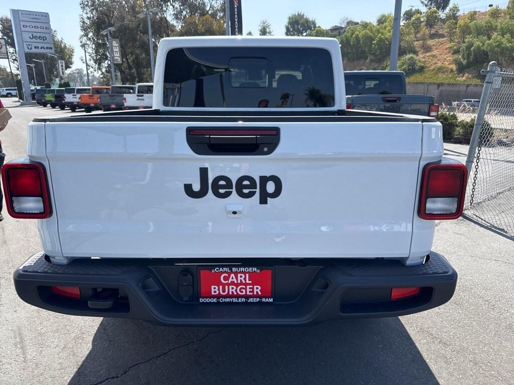 new 2025 Jeep Gladiator car, priced at $44,810