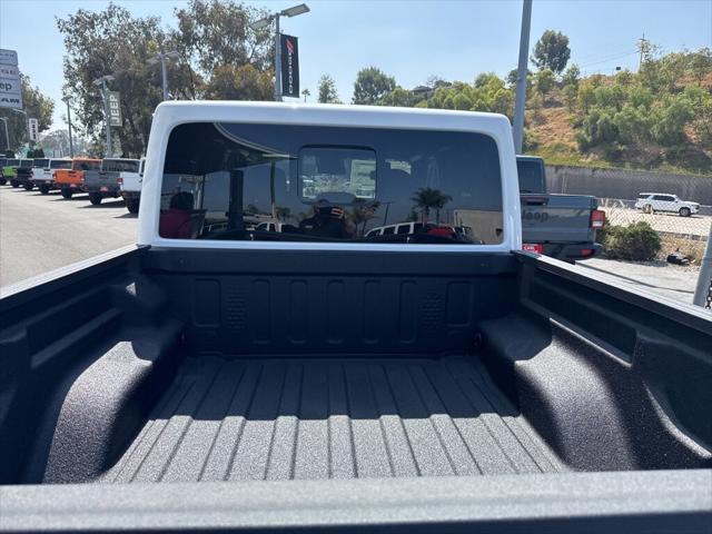 new 2025 Jeep Gladiator car, priced at $45,810