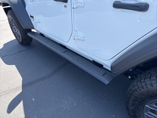 new 2025 Jeep Wrangler car, priced at $47,530