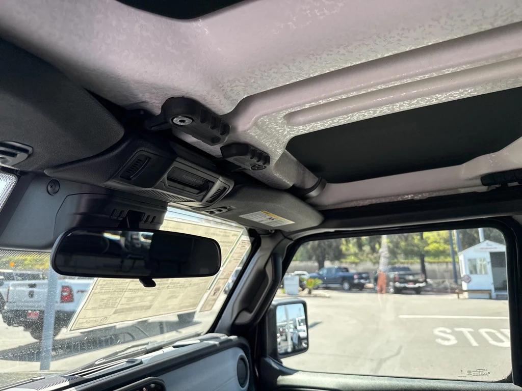 new 2025 Jeep Wrangler car, priced at $51,125