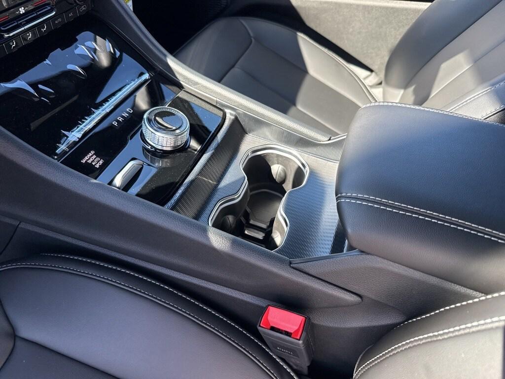 new 2025 Jeep Grand Cherokee car, priced at $47,495