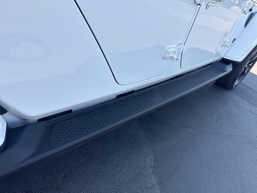 used 2022 Jeep Gladiator car, priced at $41,990