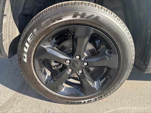 used 2024 Jeep Grand Cherokee car, priced at $39,990