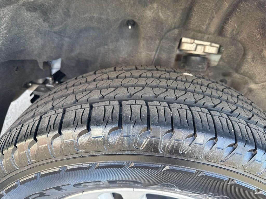 used 2024 Jeep Grand Cherokee car, priced at $28,990