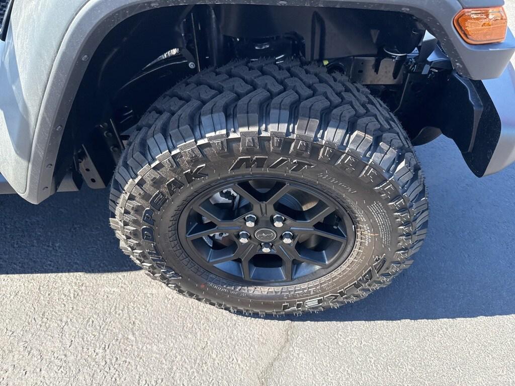 new 2025 Jeep Wrangler car, priced at $58,025