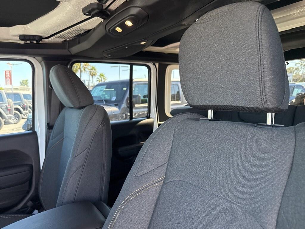 new 2025 Jeep Wrangler car, priced at $58,025