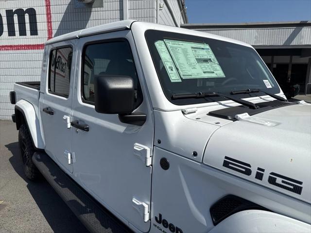 new 2025 Jeep Gladiator car, priced at $47,470