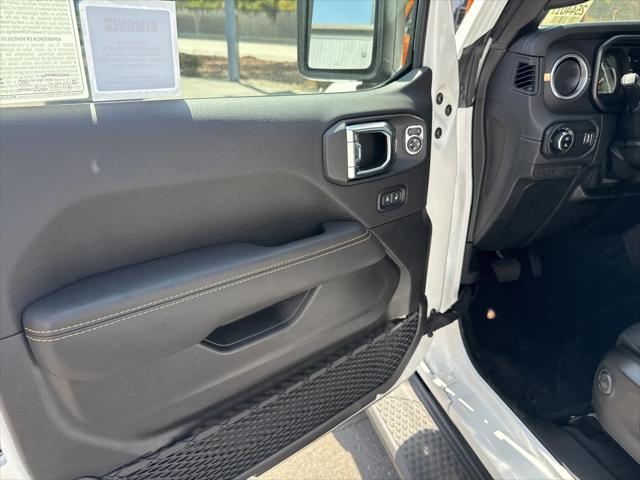 new 2025 Jeep Gladiator car, priced at $47,470