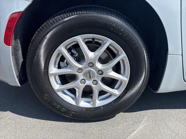 used 2024 Chrysler Pacifica car, priced at $39,990