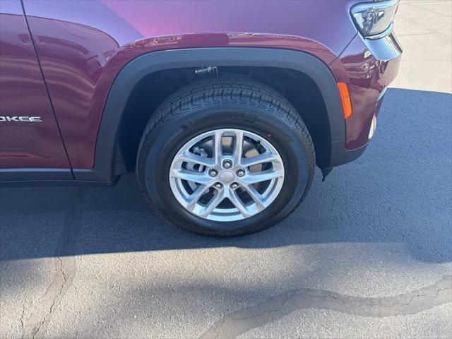 new 2025 Jeep Grand Cherokee car, priced at $37,175