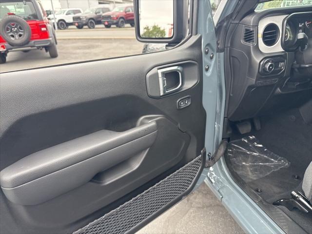 new 2025 Jeep Wrangler car, priced at $43,750