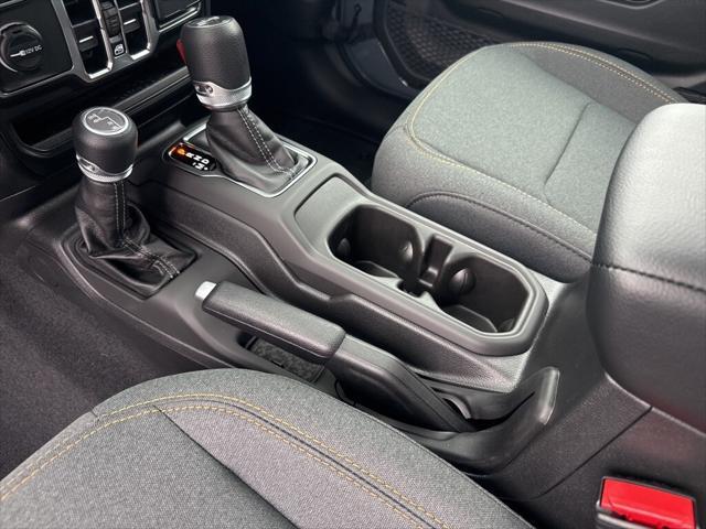 new 2025 Jeep Wrangler car, priced at $43,750