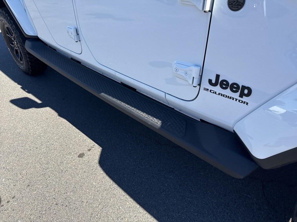 new 2025 Jeep Gladiator car, priced at $48,100