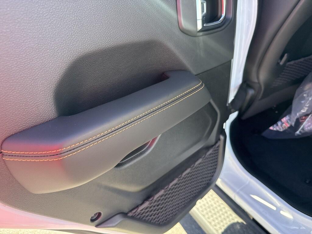 new 2025 Jeep Gladiator car, priced at $48,100