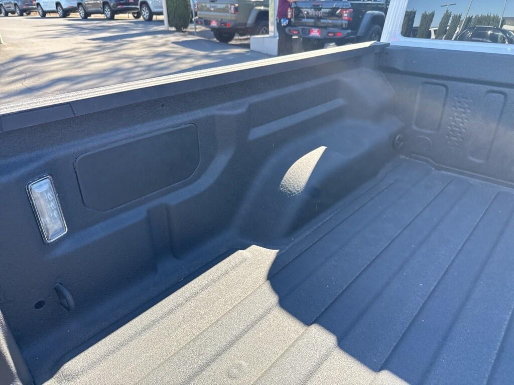 new 2025 Jeep Gladiator car, priced at $48,100