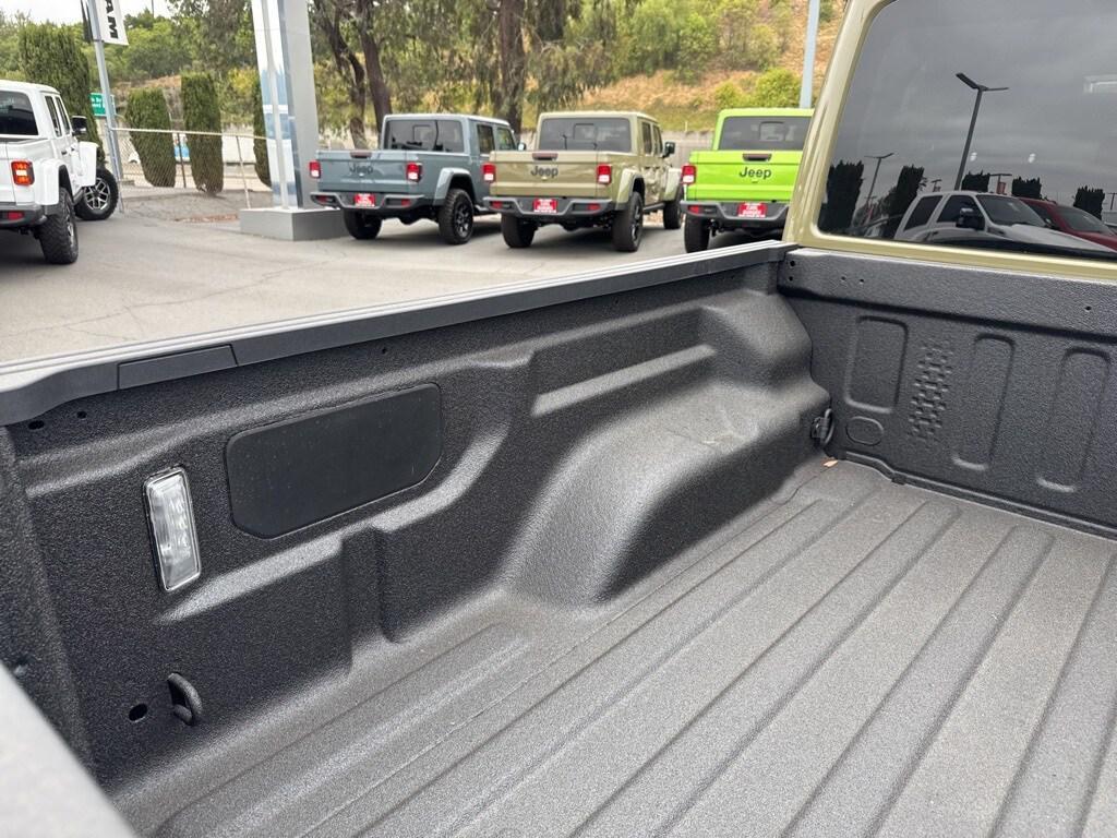 new 2025 Jeep Gladiator car, priced at $60,635