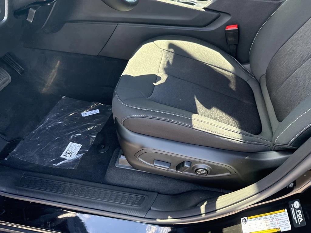 new 2025 Jeep Grand Cherokee L car, priced at $42,875