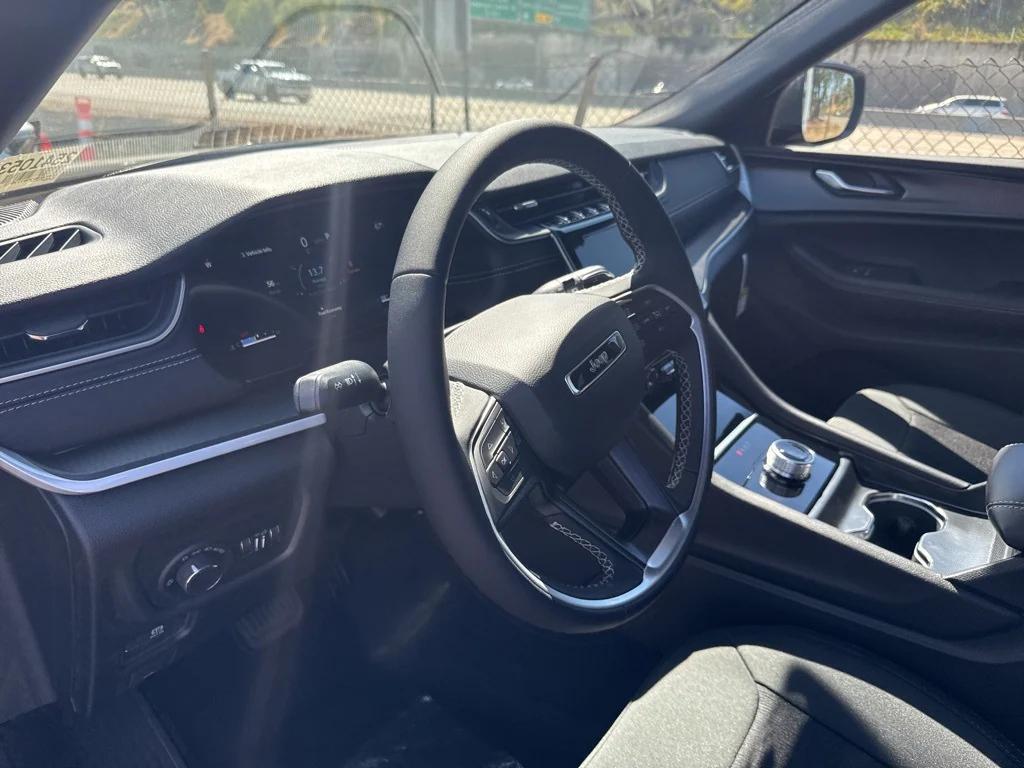 new 2025 Jeep Grand Cherokee L car, priced at $42,875