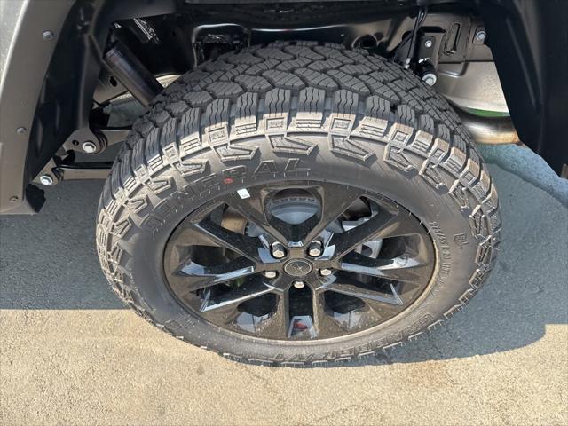 new 2025 Jeep Gladiator car, priced at $46,035