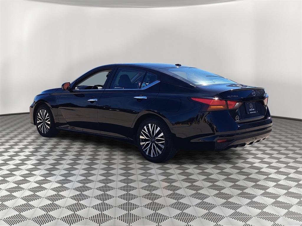 used 2023 Nissan Altima car, priced at $17,491