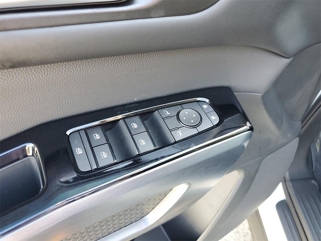 new 2025 Nissan Pathfinder car, priced at $41,936