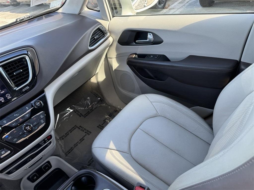 used 2019 Chrysler Pacifica car, priced at $15,998