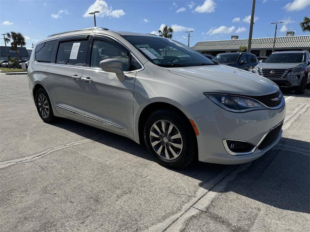 used 2019 Chrysler Pacifica car, priced at $15,998