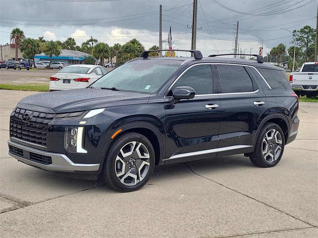 used 2024 Hyundai Palisade car, priced at $34,991