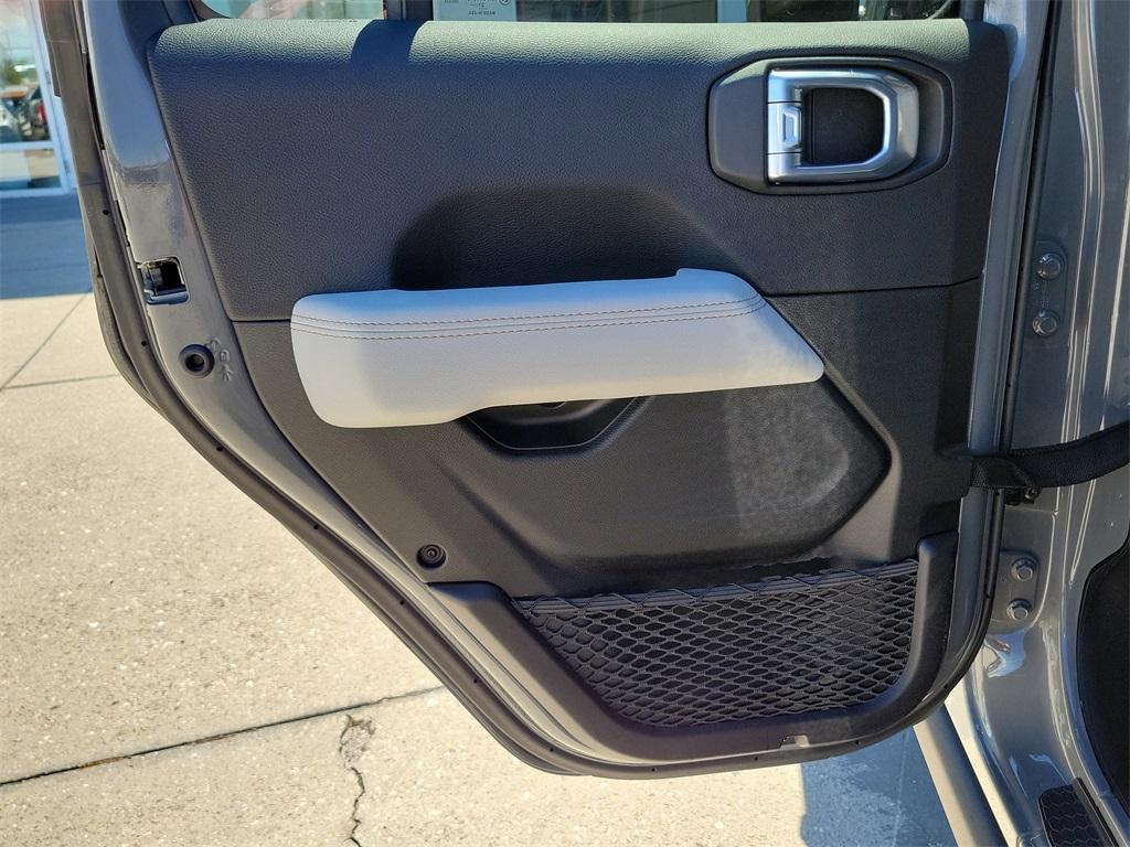 used 2021 Jeep Wrangler Unlimited car, priced at $35,991