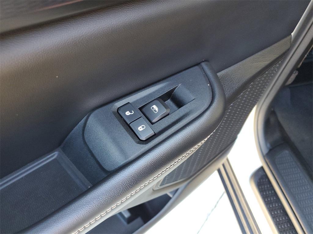 used 2023 Jeep Grand Cherokee L car, priced at $23,991