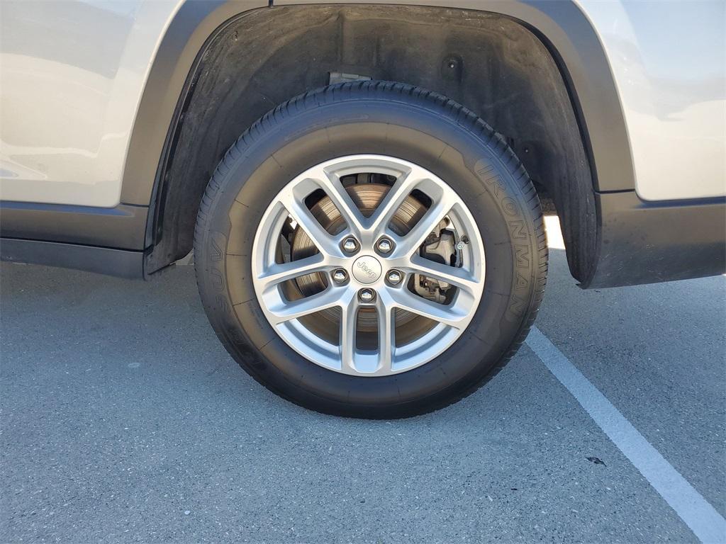 used 2023 Jeep Grand Cherokee L car, priced at $23,991