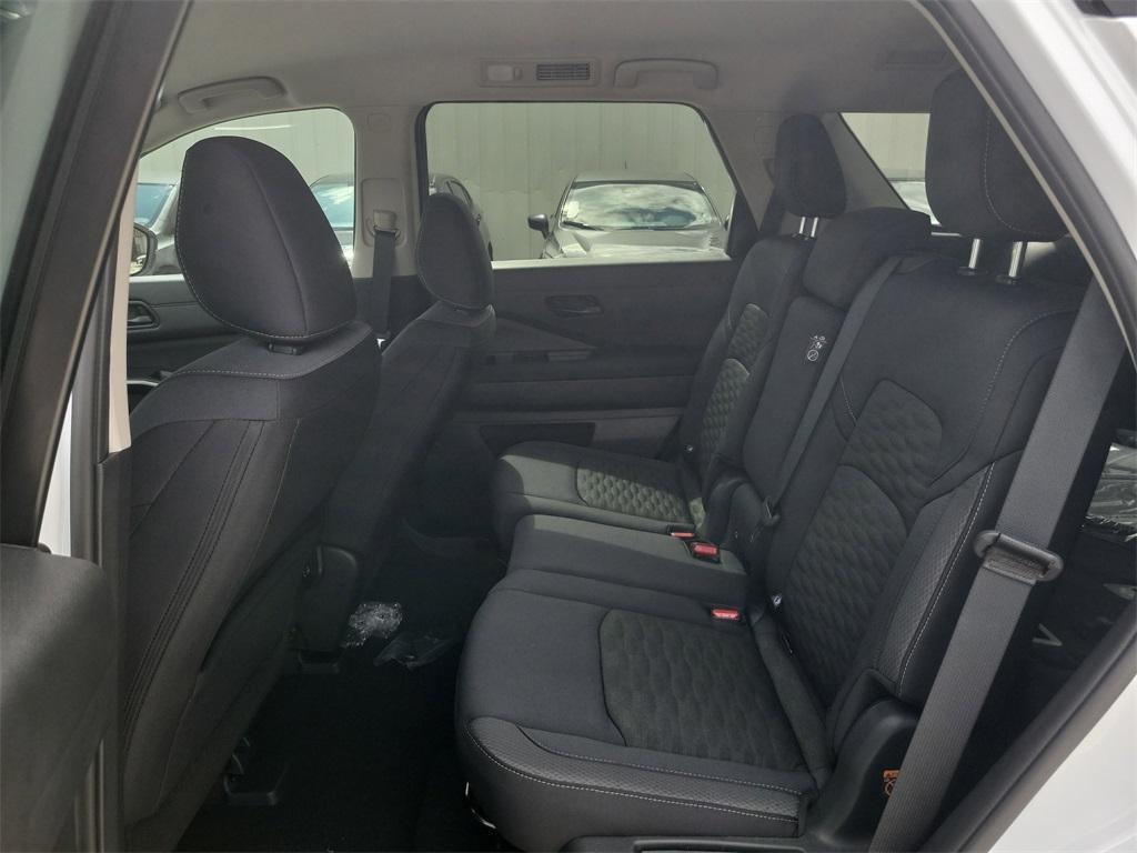 new 2025 Nissan Pathfinder car, priced at $34,213