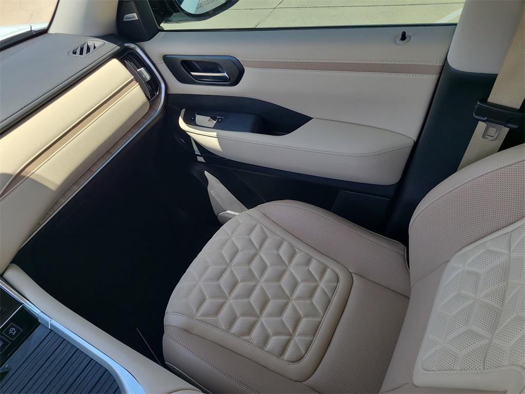 new 2025 Nissan Armada car, priced at $86,010