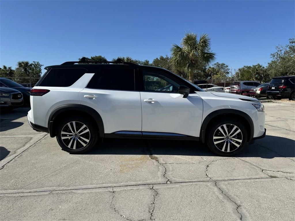 new 2025 Nissan Pathfinder car, priced at $48,051