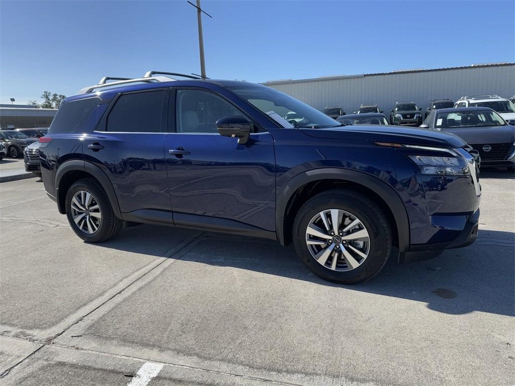 new 2025 Nissan Pathfinder car, priced at $38,999