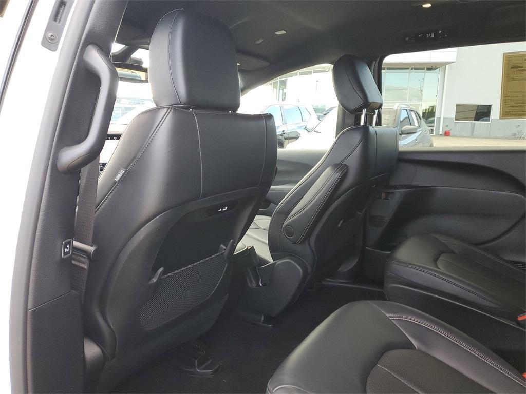 used 2024 Chrysler Pacifica Hybrid car, priced at $31,991