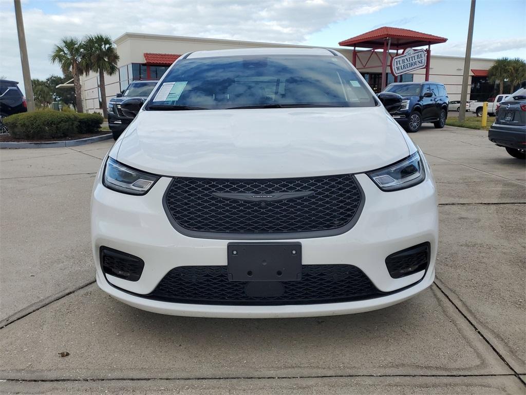 used 2024 Chrysler Pacifica Hybrid car, priced at $31,991