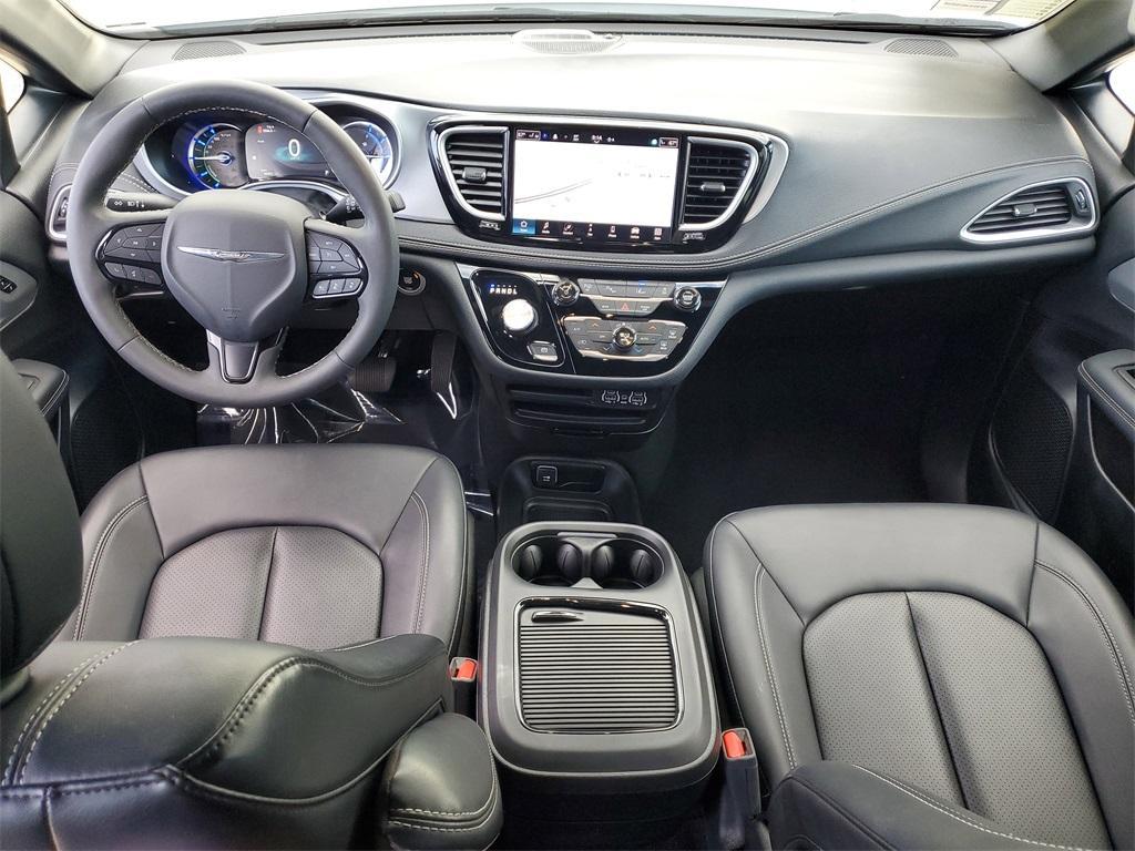 used 2024 Chrysler Pacifica Hybrid car, priced at $31,991