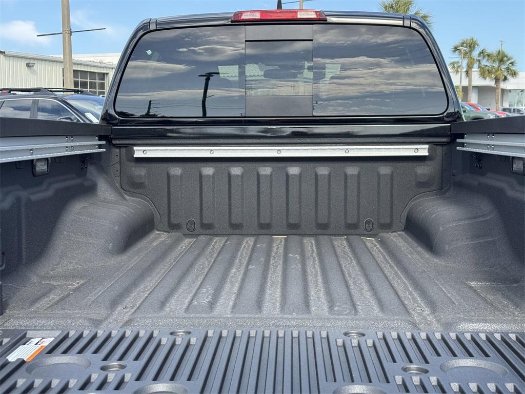 new 2025 Nissan Frontier car, priced at $39,725