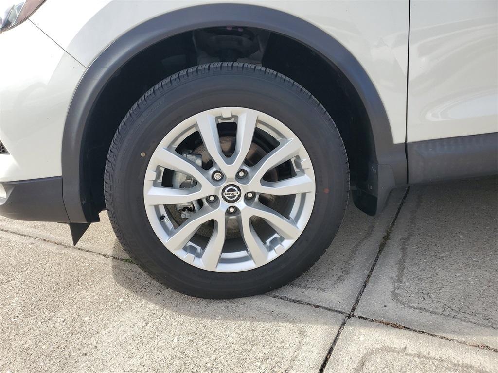 used 2022 Nissan Rogue Sport car, priced at $22,991