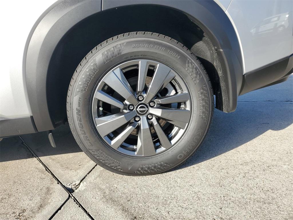 new 2025 Nissan Pathfinder car, priced at $31,898