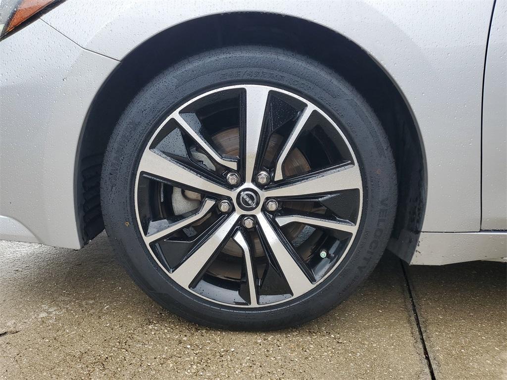 used 2023 Nissan Maxima car, priced at $24,491
