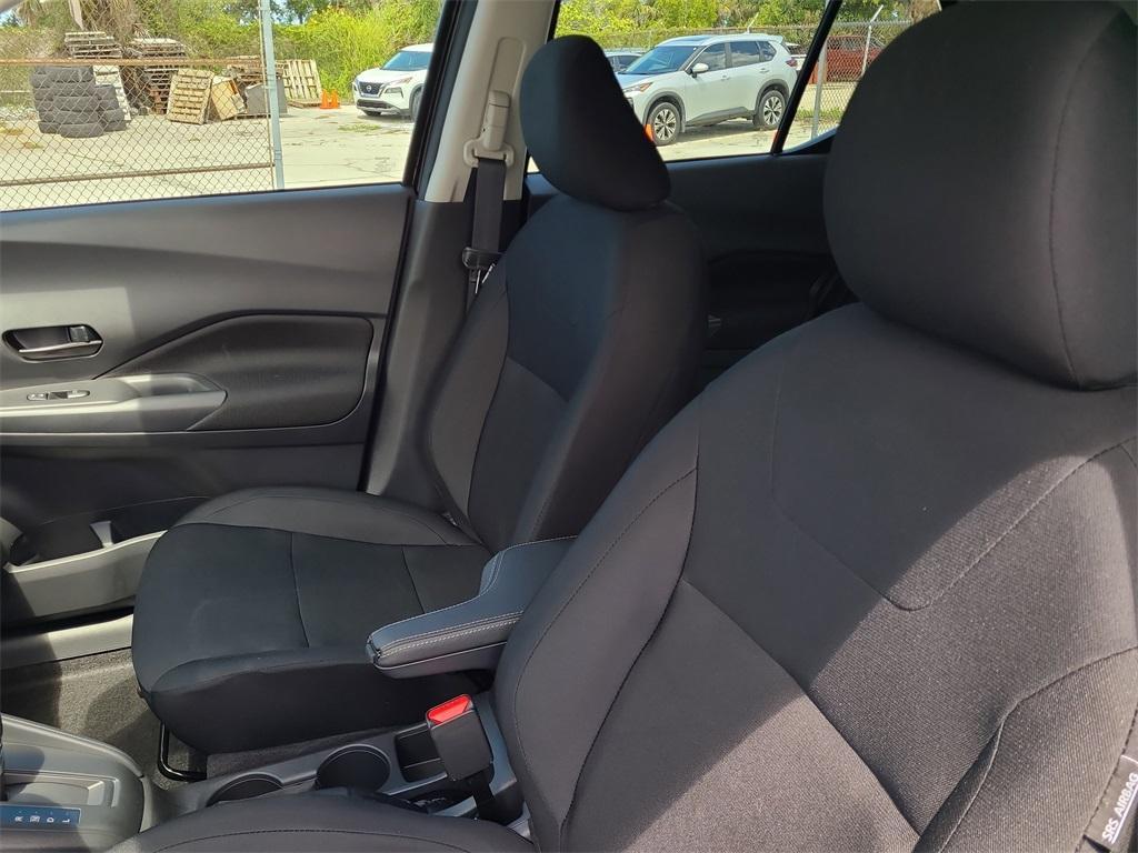new 2025 Nissan Kicks Play car, priced at $23,257